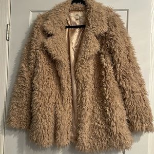 Size small over size fit shaggy jacket